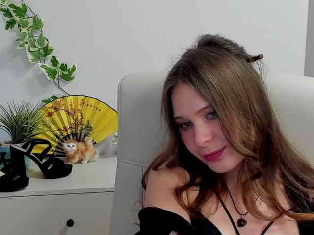 LanaSensitive webcam