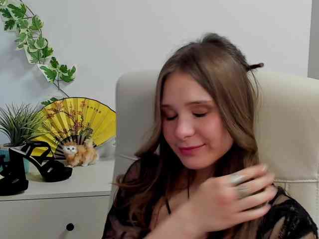 LanaSensitive webcam