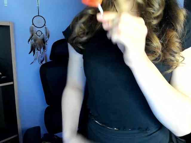 LanaSensitive webcam