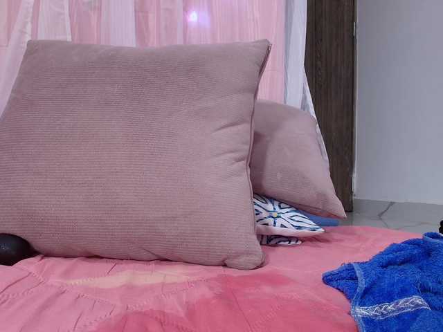 Grace-sw's BongaCams show and profile