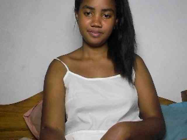 isabellah5 Live Webcam on BongaCams