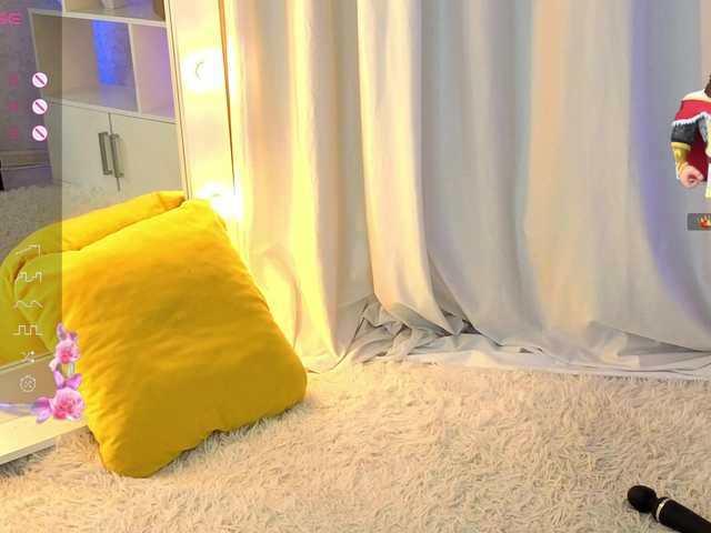 NovaOrbit's BongaCams show and profile