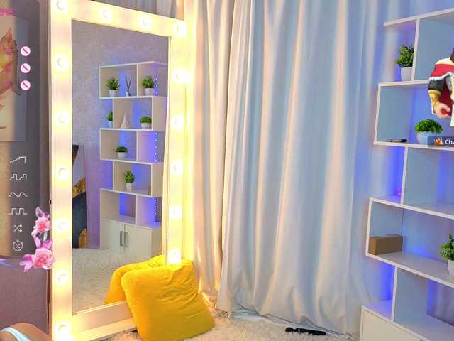 NovaOrbit's BongaCams show and profile