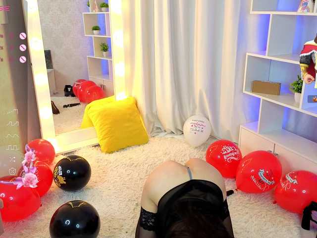 NovaOrbit's BongaCams show and profile