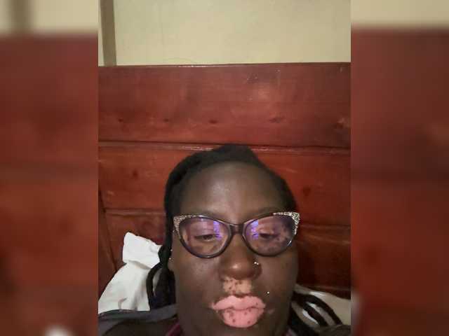 WillaSara's BongaCams show and profile