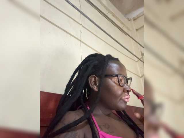 WillaSara's BongaCams show and profile