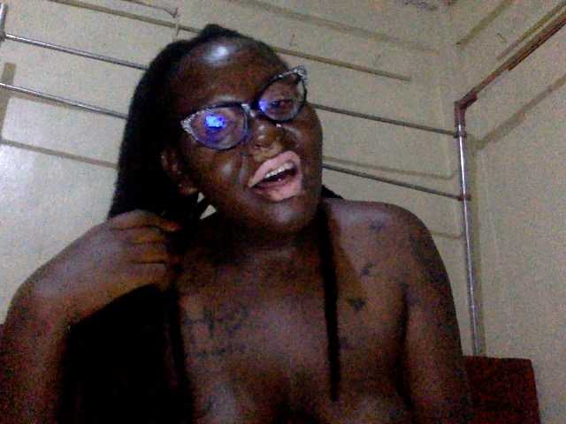 WillaSara's BongaCams show and profile