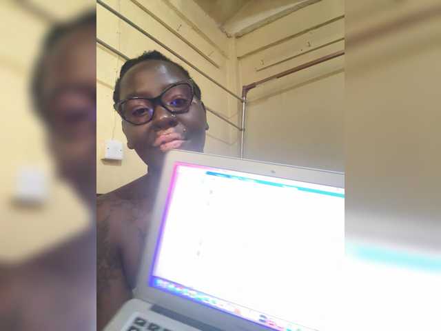 WillaSara's BongaCams show and profile