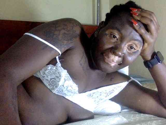 WillaSara Live Webcam on BongaCams