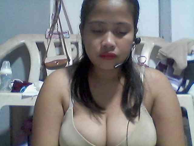 Milkybigtits webcam