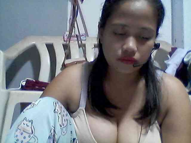 Milkybigtits webcam