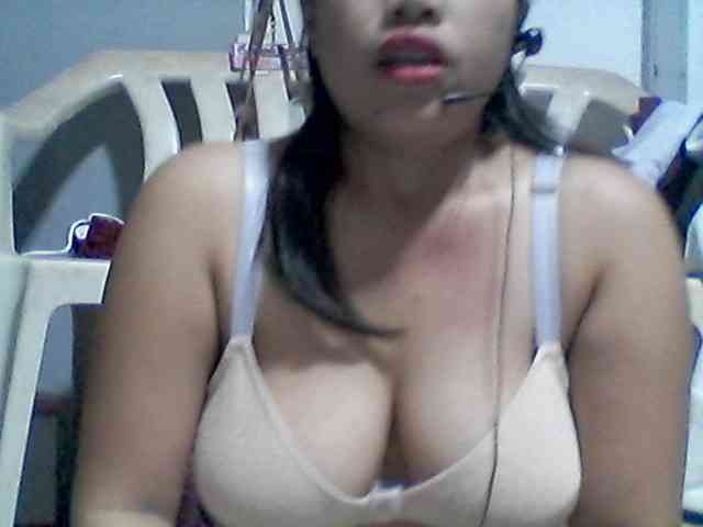 Milkybigtits webcam