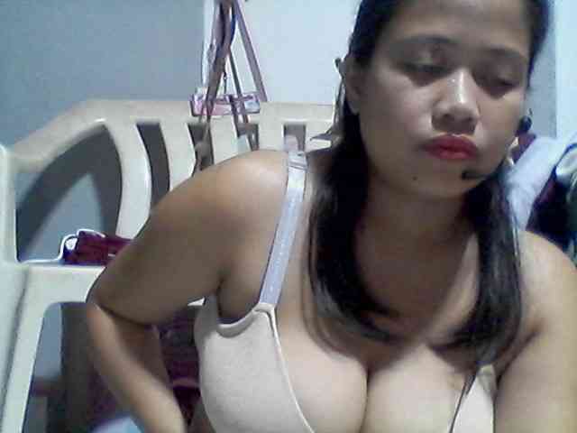 Milkybigtits webcam