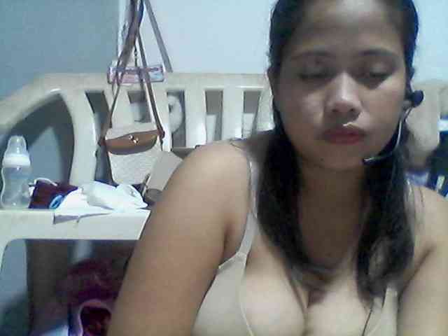 Milkybigtits webcam