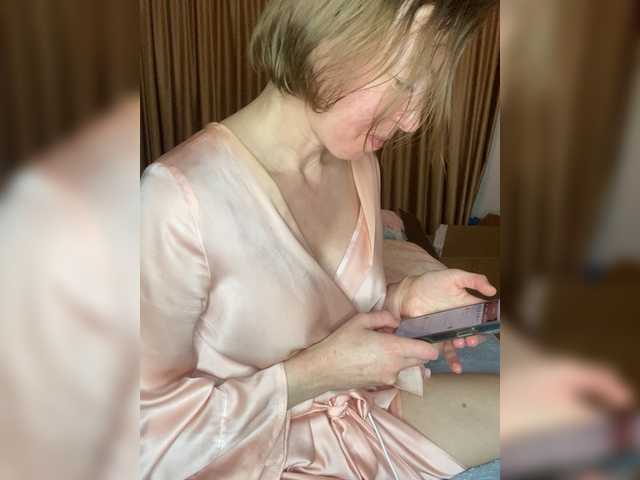 AngelicFenix's BongaCams show and profile