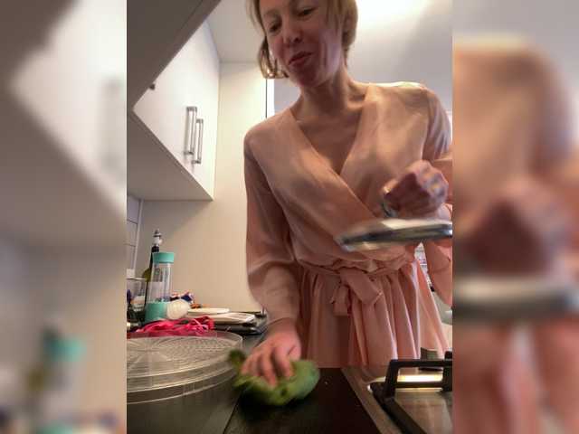 AngelicFenix's BongaCams show and profile