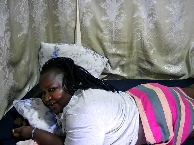 Sex chat gratuit in direct cu chubby-cherry pe BongaCams