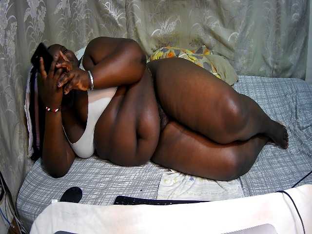 chubby-cherry webcam