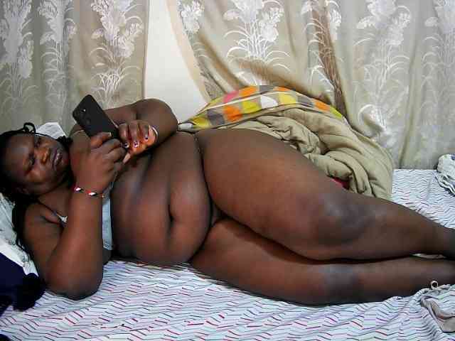 chubby-cherry webcam