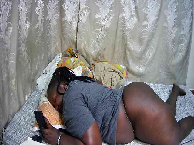 chubby-cherry webcam