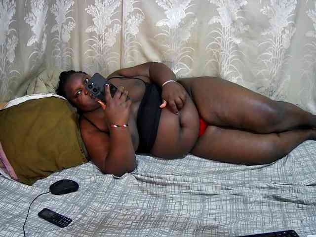 chubby-cherry webcam