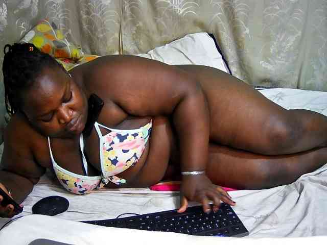 chubby-cherry webcam