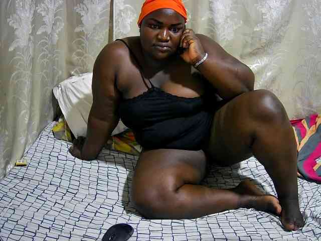 chubby-cherry webcam