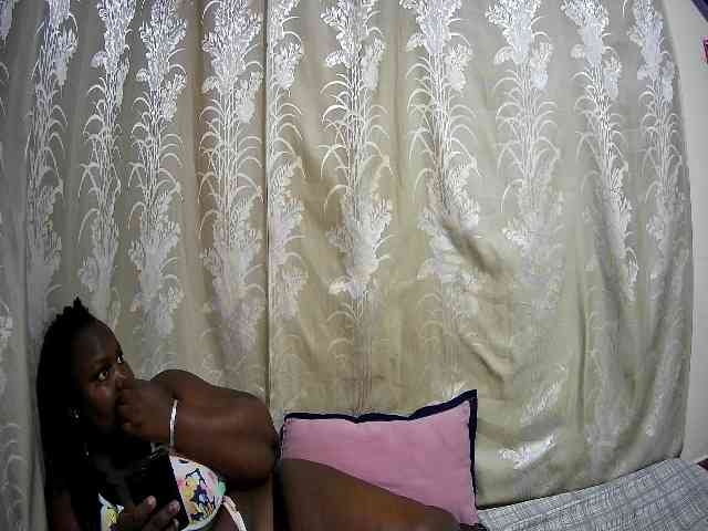 chubby-cherry webcam