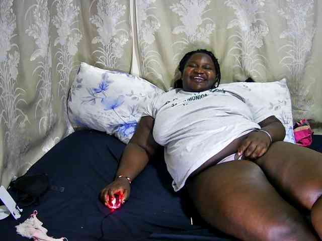 chubby-cherry webcam