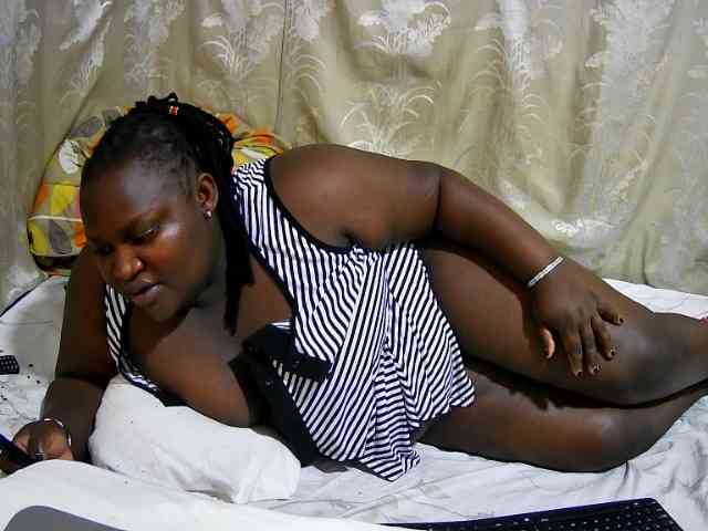 chubby-cherry webcam