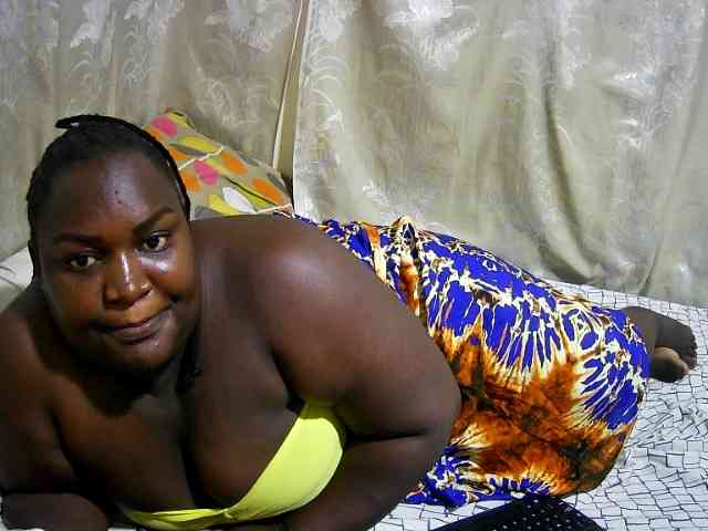 chubby-cherry webcam