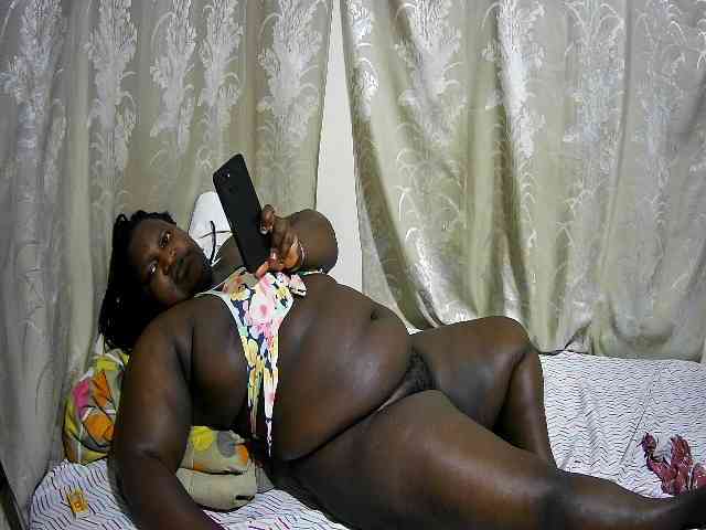 chubby-cherry webcam