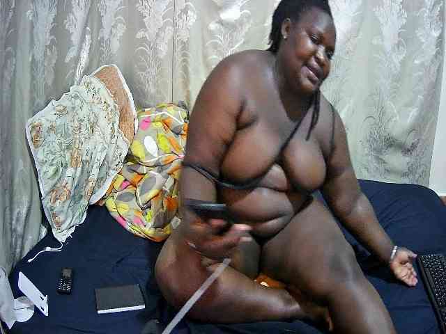 chubby-cherry webcam