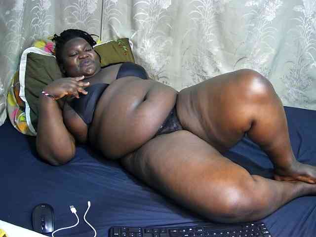 chubby-cherry webcam