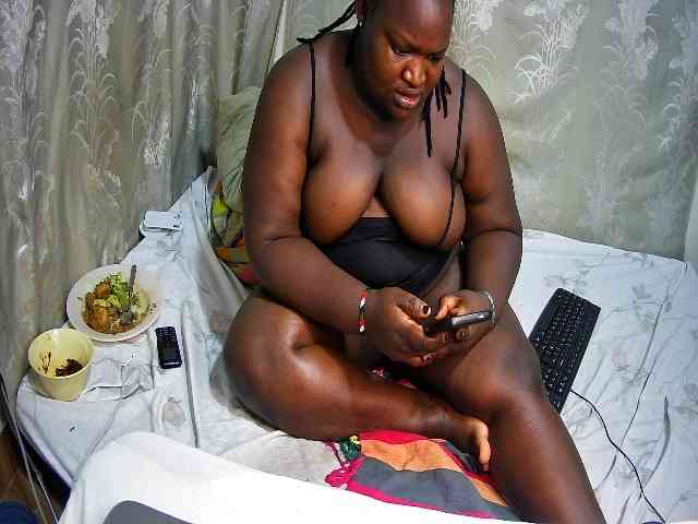 chubby-cherry webcam