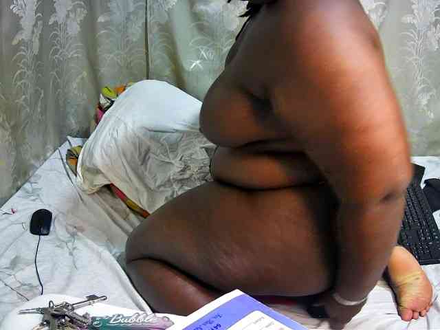 chubby-cherry webcam