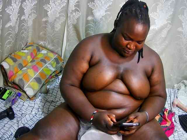 chubby-cherry webcam