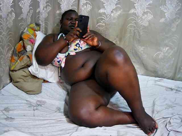 chubby-cherry webcam