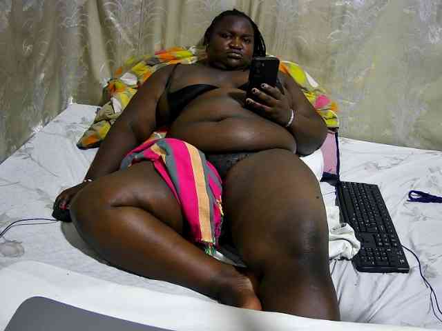 chubby-cherry webcam