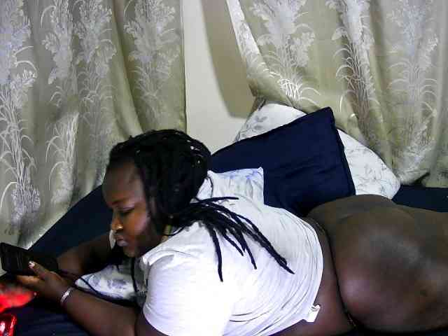 chubby-cherry webcam