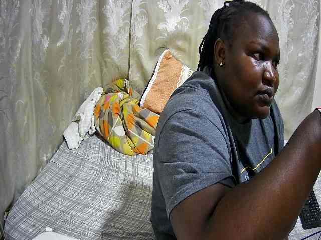 chubby-cherry webcam