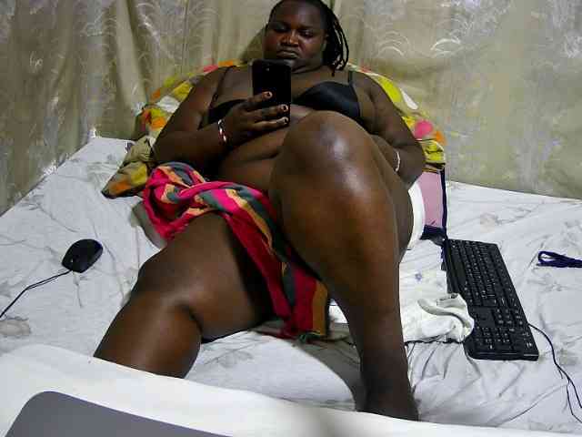 chubby-cherry webcam