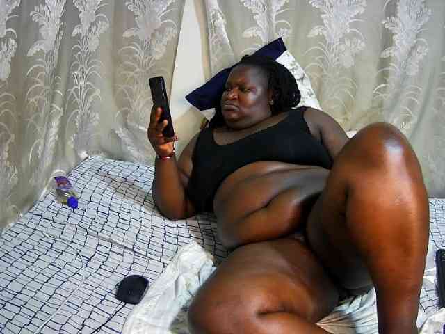 chubby-cherry webcam