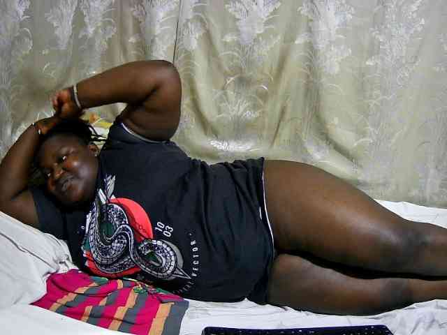 chubby-cherry webcam