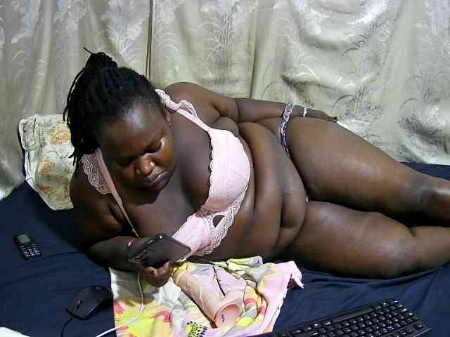 chubby-cherry webcam