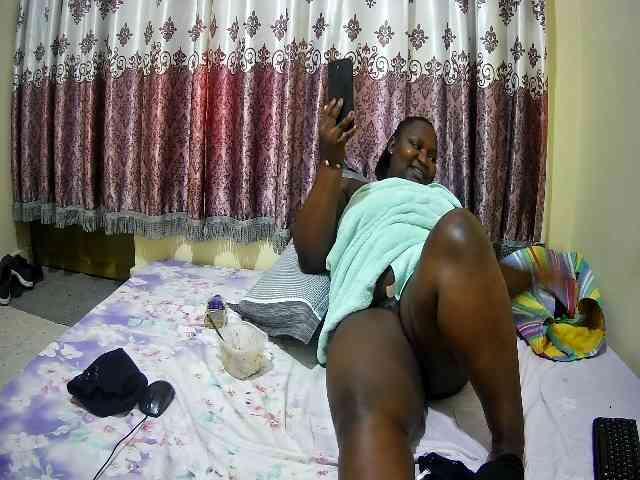 chubby-cherry webcam