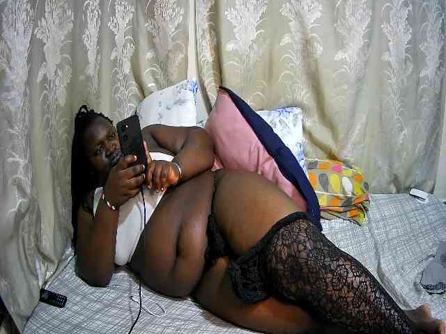 chubby-cherry webcam