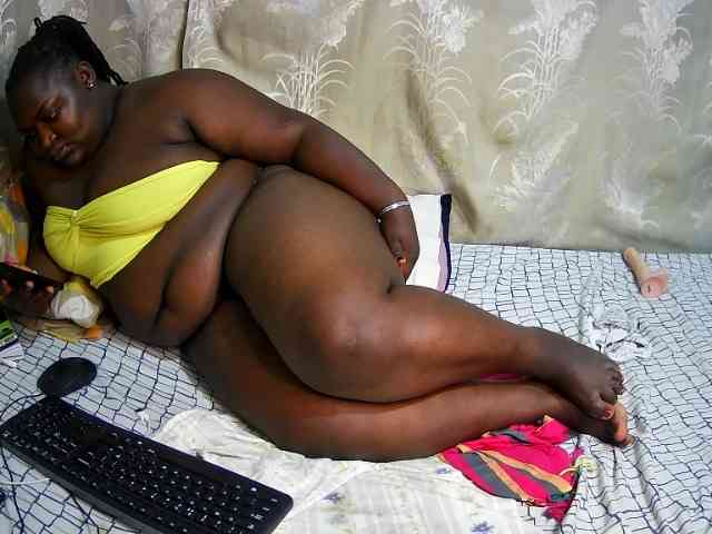 chubby-cherry webcam