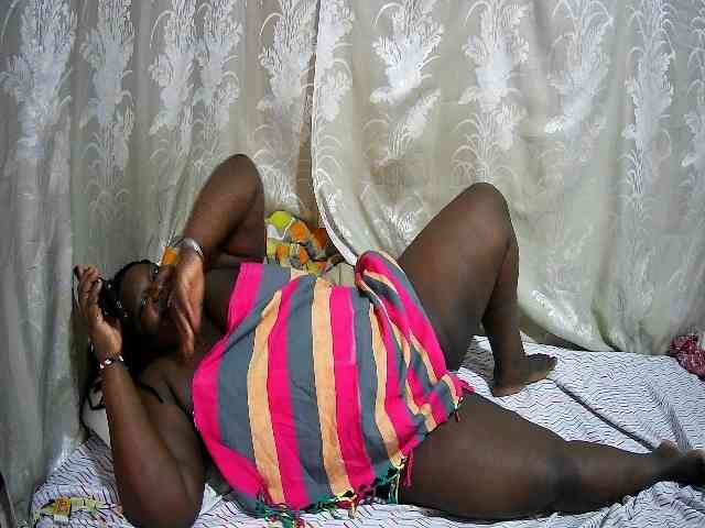 chubby-cherry webcam