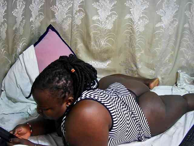 chubby-cherry webcam